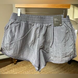 GapFit gSprint Mid-rise Women's Athletic Shorts Metallic Charcoal Color (size L)